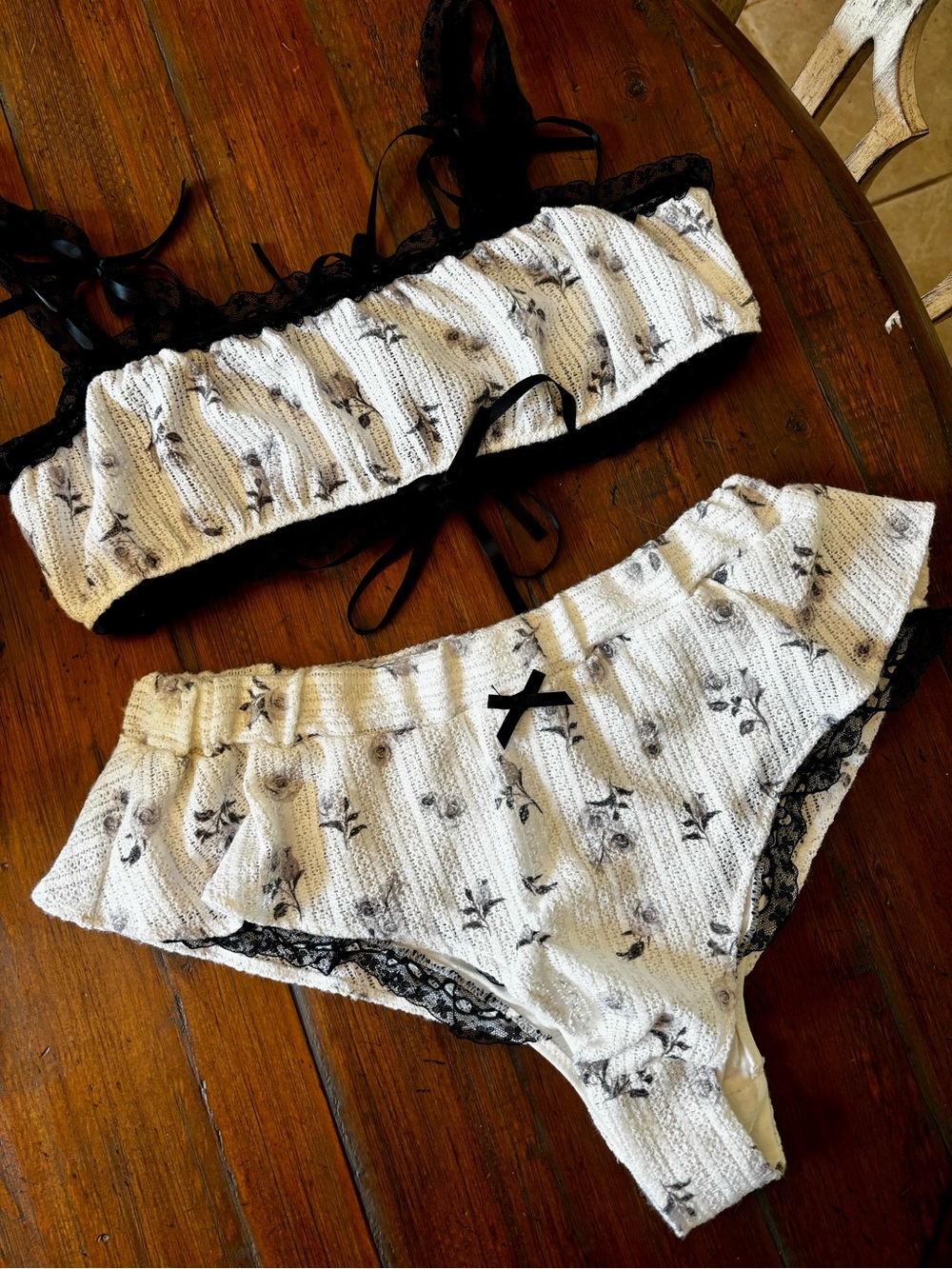 For love and lemons floral pajama set